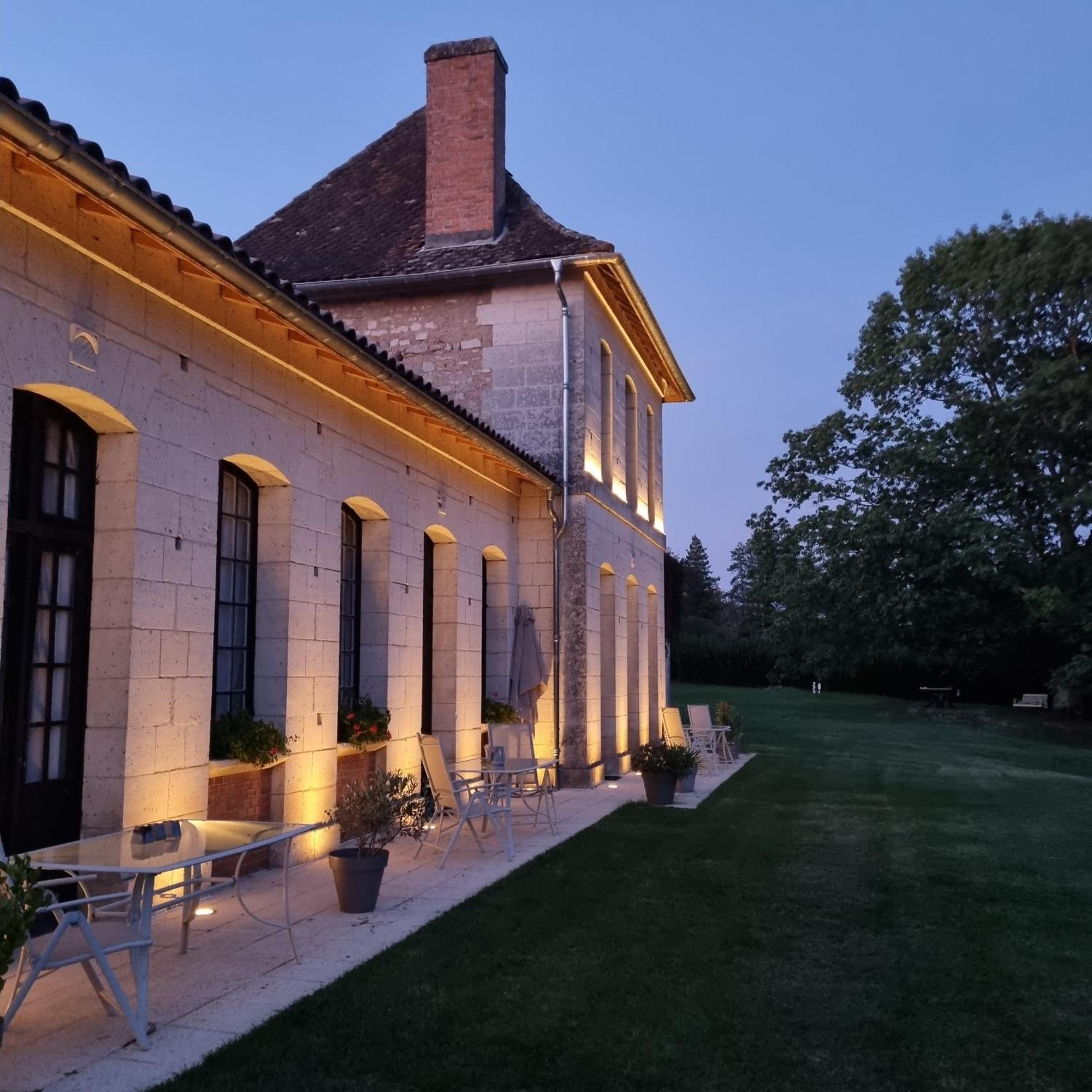 Chateau Neuf Le Desert Le Pizou Екстер'єр фото