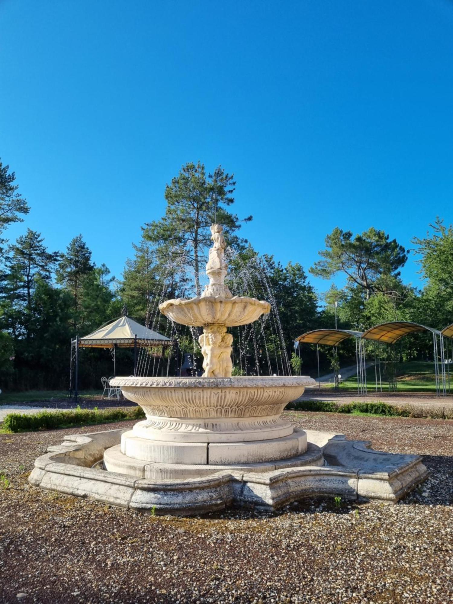 Chateau Neuf Le Desert Le Pizou Екстер'єр фото