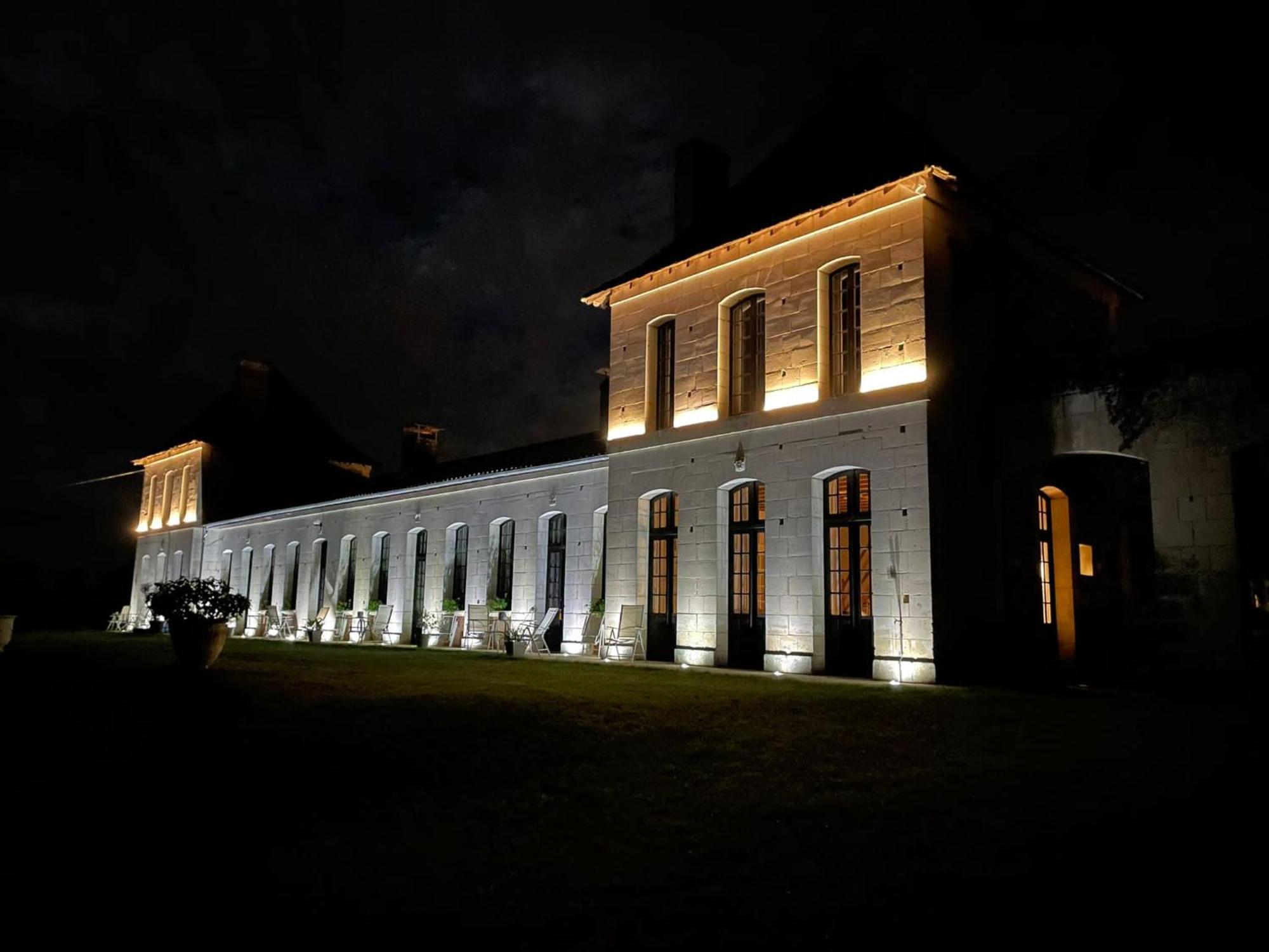 Chateau Neuf Le Desert Le Pizou Екстер'єр фото